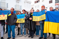 Допомогу українцям за кордоном уріжуть, або як ЄС перевіряє статки прохачів тимчасового захисту