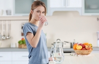 В який час доби слід пити воду, щоб вона принесла користь організму 