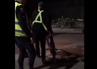 П’яний велосипедист лежав посеред дороги на Рівненщині (ВІДЕО)