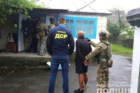 Озброєну банду, яка катувала чоловіка, затримали на Рівненщині (ФОТО)

