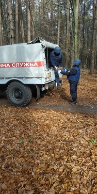 Ще сотню боєприпасів знайшли під час розмінування 2,5 га лісу на Рівненщині (ФОТО)