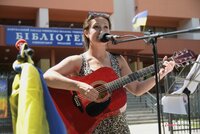 Прокурорка з Рівного з авторкою хіта «Враже» записала пісню про українців (ВІДЕО) 