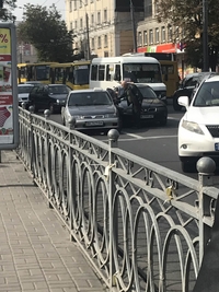 Два таксисти зупинили пів міста Рівного (ФОТО)