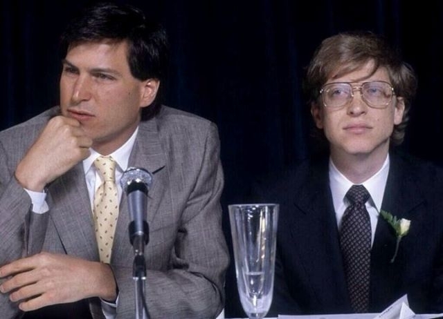 Джобз і Гейтс, коли вони були молоді та готові -- творити і красти -- беззастережно