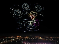 600 дронів у нічному небі відтворили картини Ван Гога (ВІДЕО)