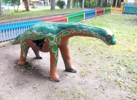 Динозаврам у парку Шевченка регулярно «прилітає» від вандалів