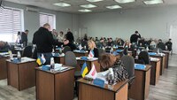 Депутати Рівнеради на сесії прийняли подарунки (ФОТО/ВІДЕО)
