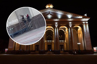 У Рівному вандали спотворили окрасу міста — драмтеатр (ФОТО/ВІДЕО)