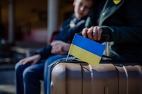 Складна дорога додому: чи приїдуть українці з-за кордону на свята?