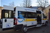 Рівненщина отримала два спецавтомобілі для людей з інвалідністю (ФОТО)