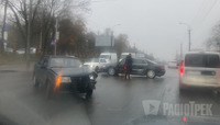 Біля обласної лікарні у Рівному – ДТП (ФОТО)