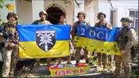 У П’ятихатки на Запоріжжі повернули прапор України: Окупанти втікали звідти без техніки і зброї