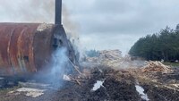 Понад пів десятка незаконних бочок для спалювання деревного вугілля виявили на Рівненщині