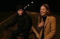 У Польщі 13-річний українець велосипедом їхав по автобану до подруги — її реакція розіб'є серце