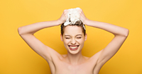 Як вимити голову без шампуню, виключно натуральними продуктами 