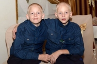 Є шанси жити, але немає грошей: 15-річним близнюкам необхідна допомога (ФОТО)