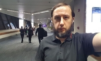 Чоловік з Естонії, який на 100 днів застряг в аеропорту Маніли через пандемію, спізнився на рейс додому (ВІДЕО)