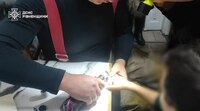 Алюмінієве кільце перетворилося на пастку: назвичайники врятували палець 7-річного хлопчика у Дубні (ВІДЕО)