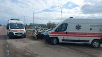 Покалічив дитину і втік: на трасі Київ-Чоп біля Рівного сталася аварія (ФОТО) 