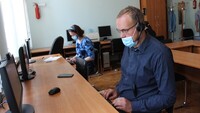 Перші 5 держслужбовців Рівненщини складали іспит на володіння державною мовою (ФОТО)