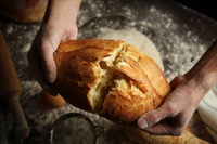 Що не можна робити з хлібом, щоб не залучити нещастя: народні прикмети