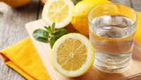 Кому категорично НЕ можна пити воду з лимоном вранці: відповідь вас здивує 