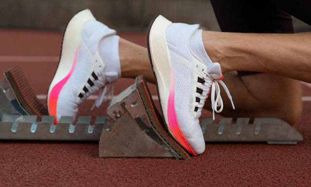 Кросівки Nike: поєднання стилю та функціональності в одній парі кросівок